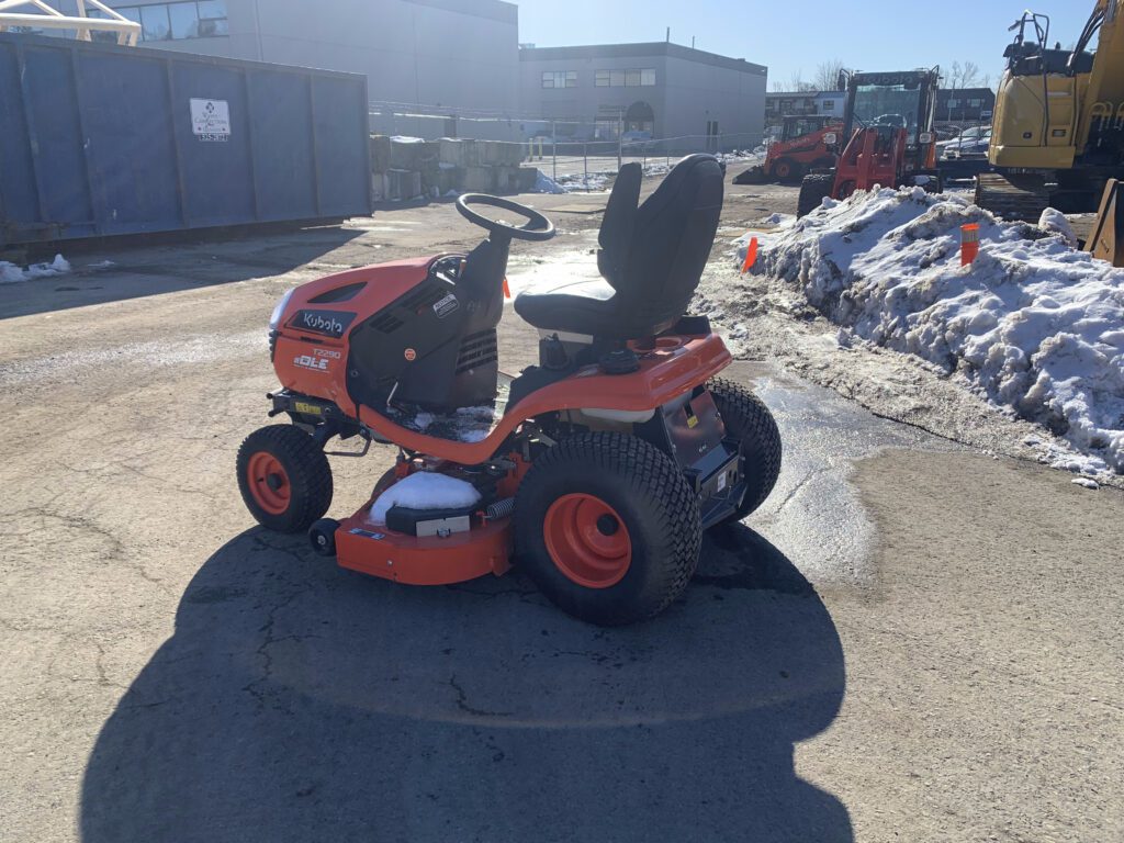 Kubota T2290KW-42 Ride-on Lawn Mower 2