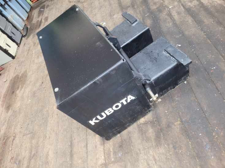 Kubota M9244 Ballast Box