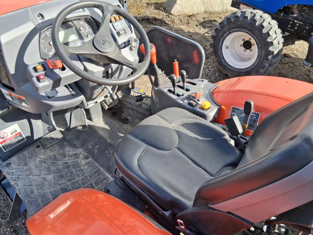 Kubota M5N-112HDRC12 6