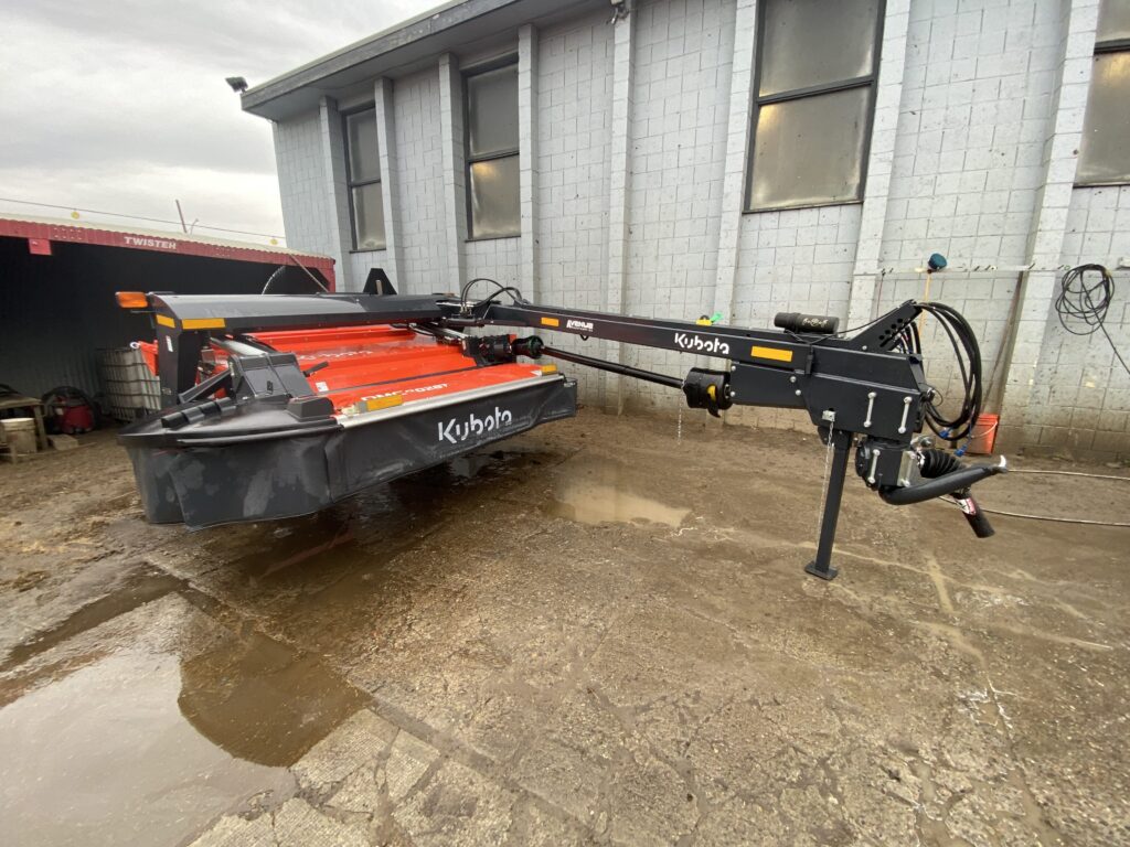 2023 Kubota DMC 8028T mower conditioner 1