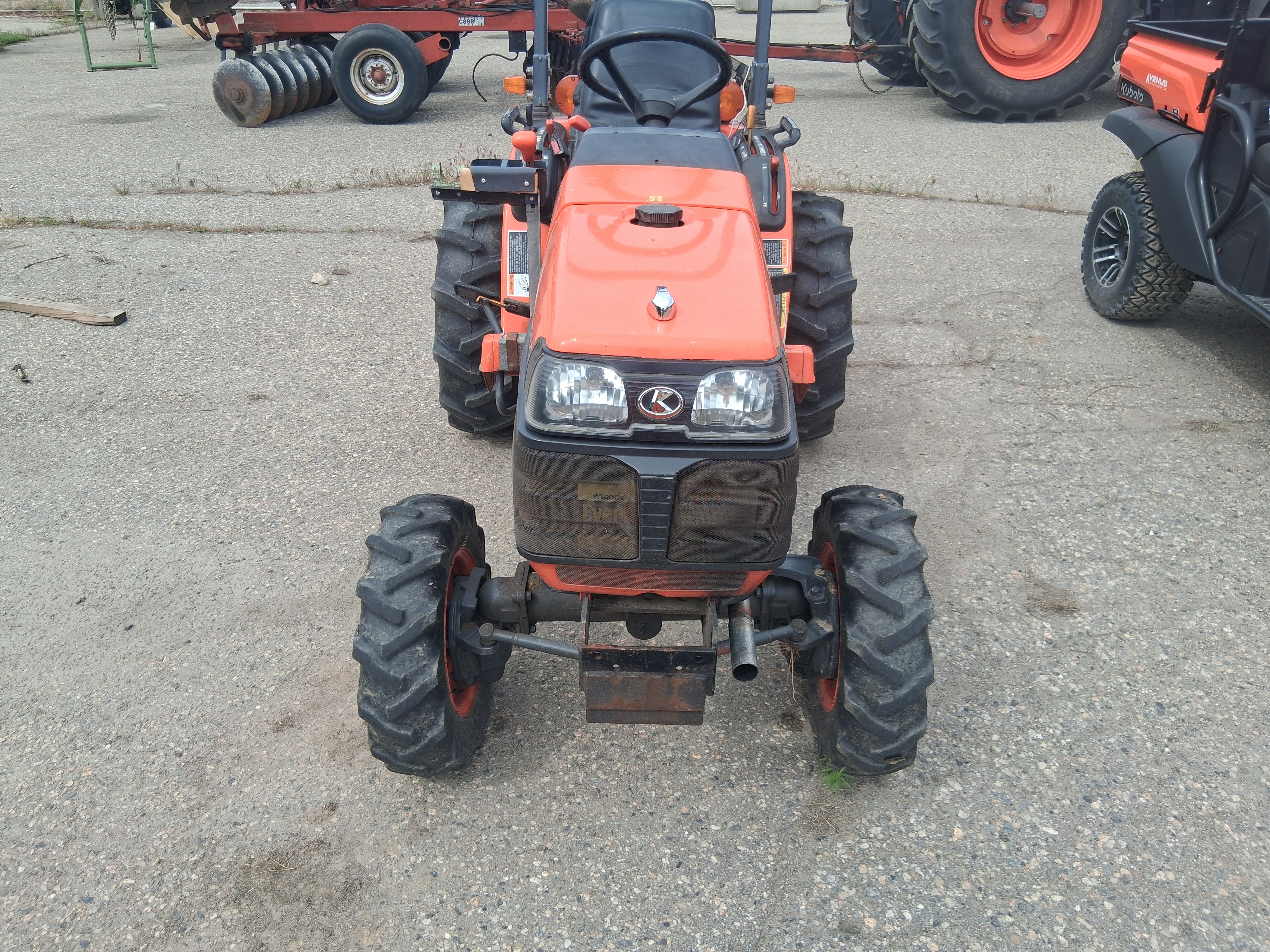 Used Kubota B7510 Tractor 1