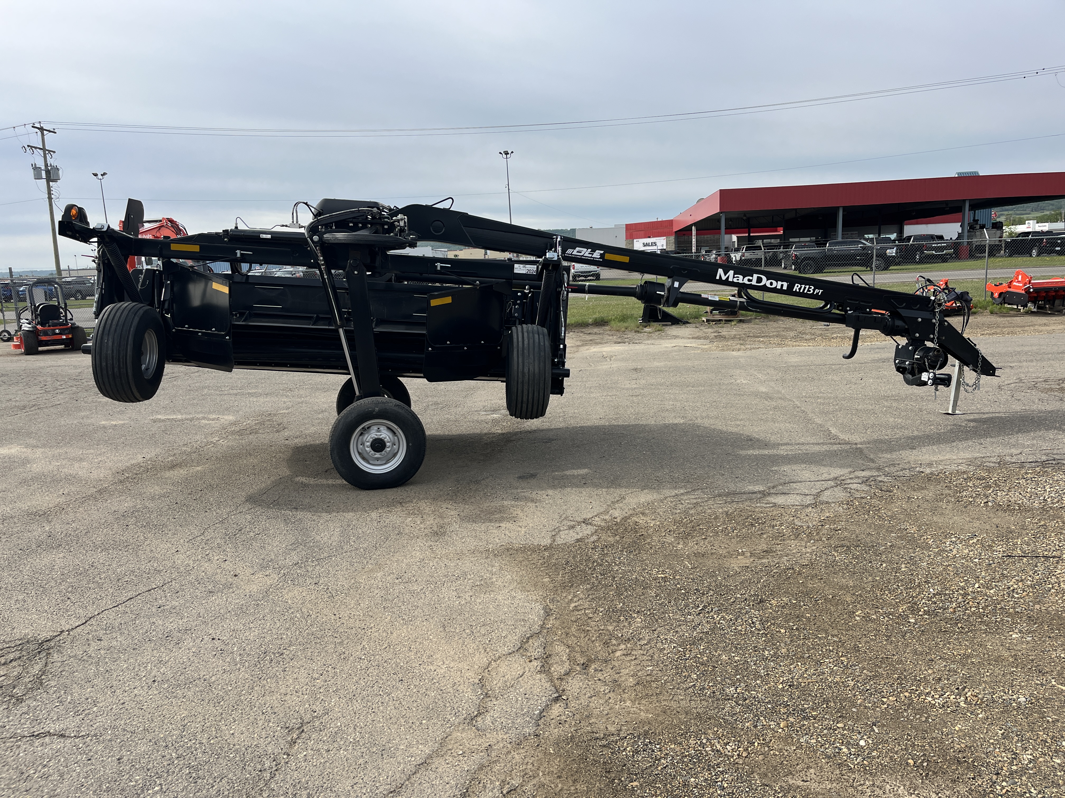 *END OF SEASON PRICING* 2024 MacDon R113PT Mower Conditioner W/ Transport 5