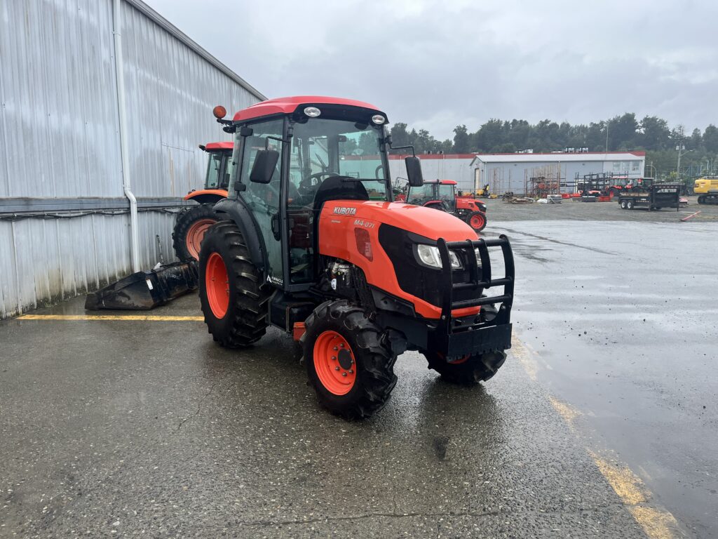 2017 Kubota M4N-071HDCC12 Narrow Cab Tractor 1