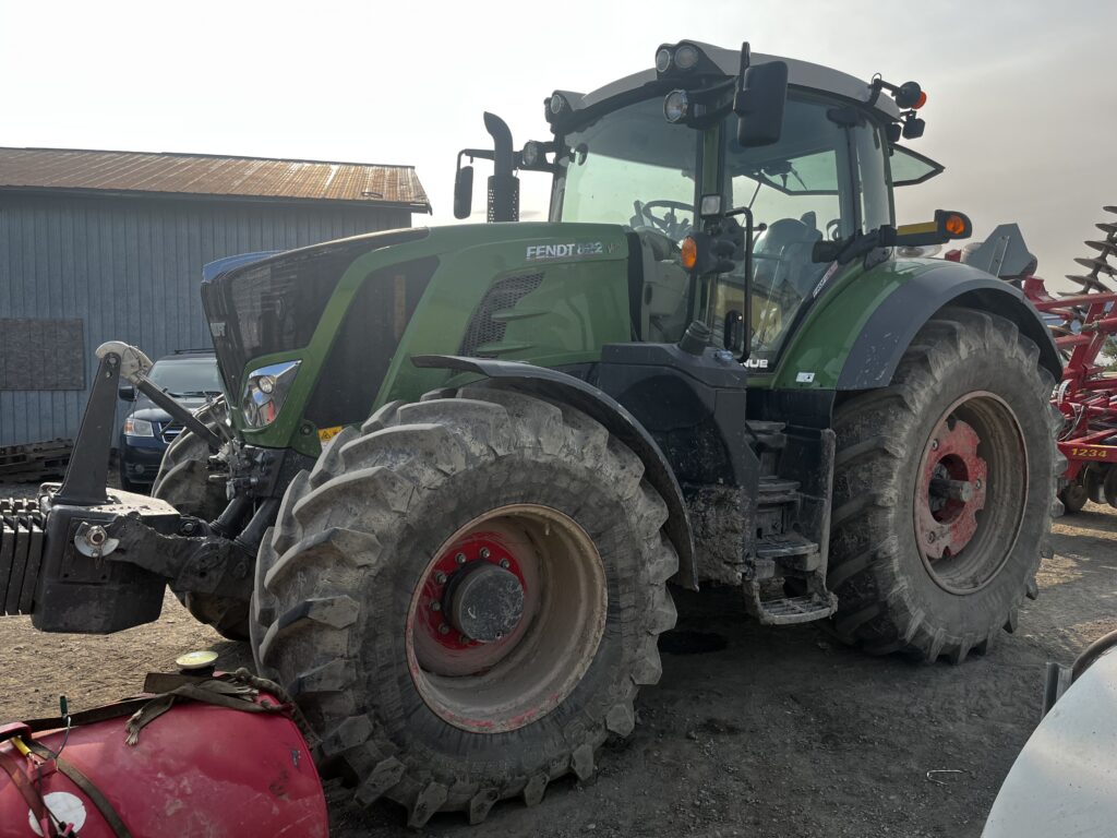 2022 Fendt 822 S4 Cab Tractor