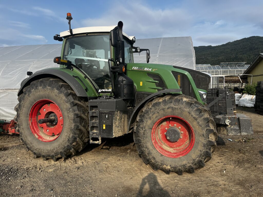 2021 Fendt 824 S4 Cab Tractor