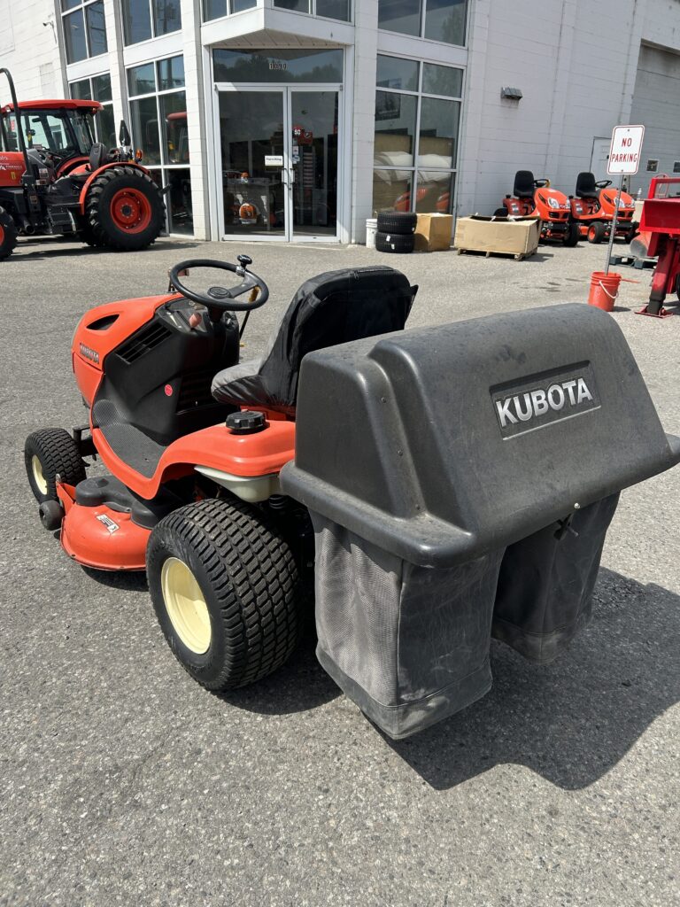 2008 Kubota T2080 Lawn Tractor 3