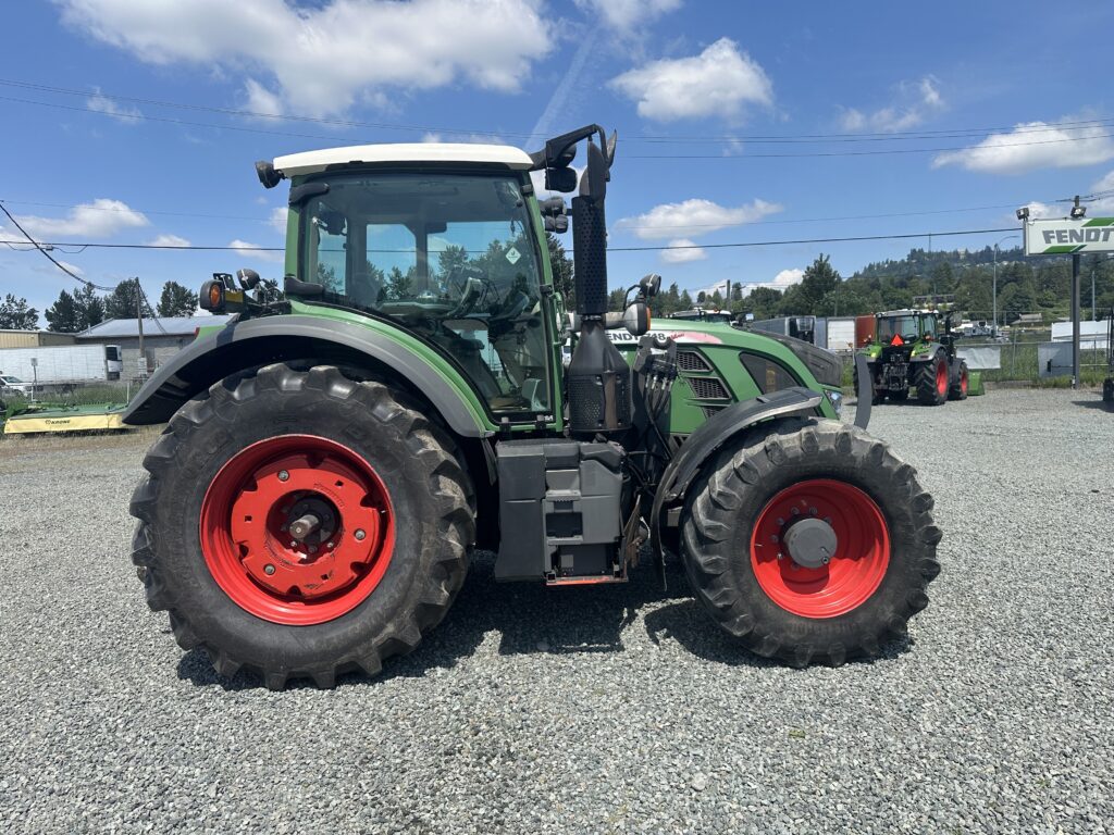 2012 Fendt 718 Tractor 3