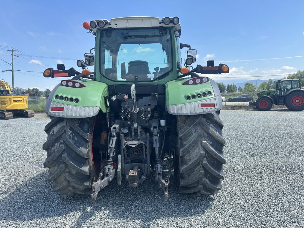 2012 Fendt 718 Tractor 5