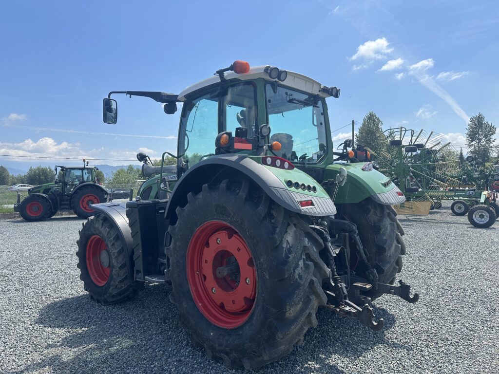 2012 Fendt 718 Tractor 6