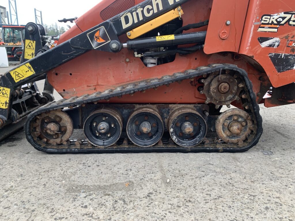2016 Ditch Witch SK755 6