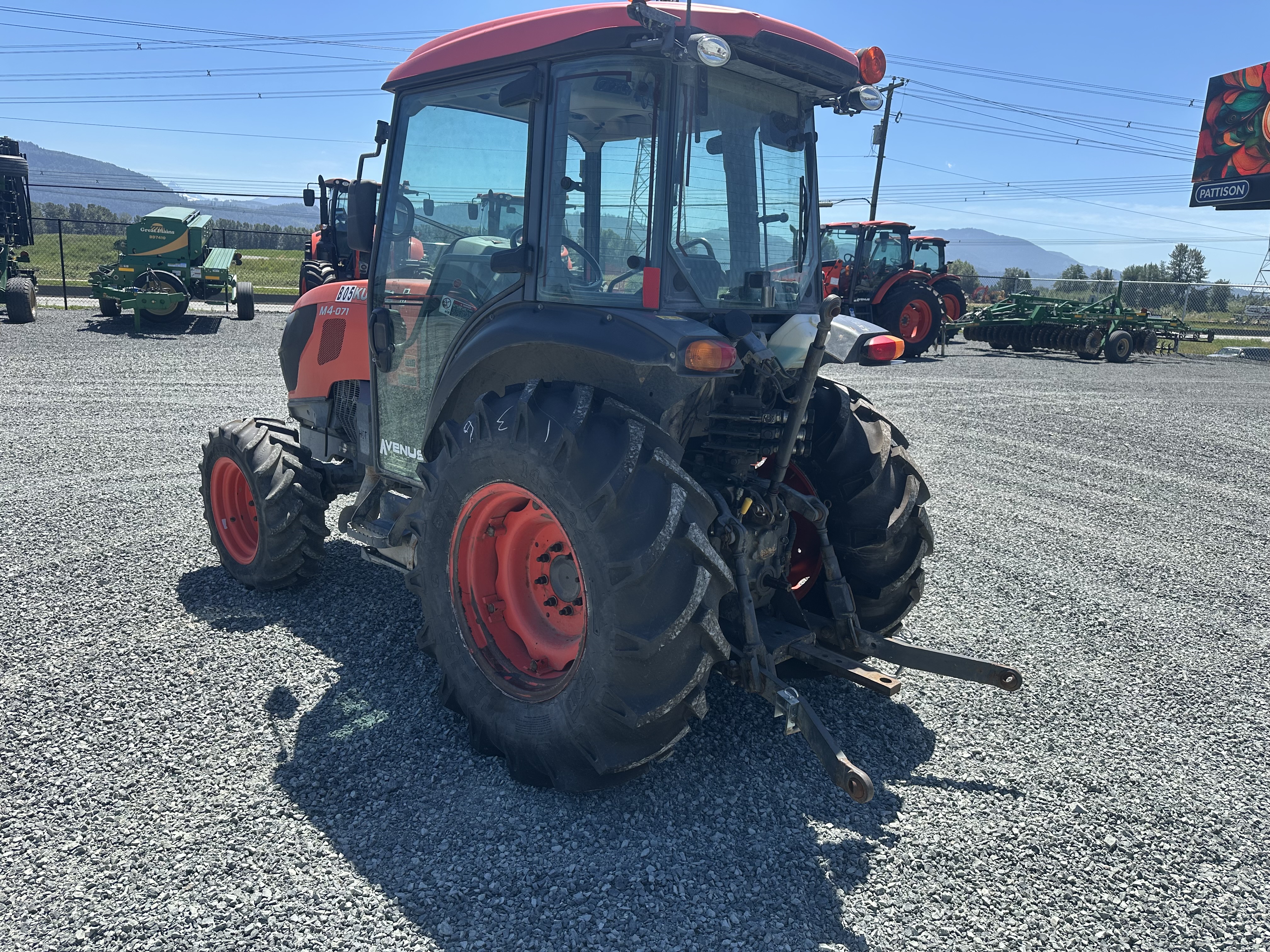 2019 Kubota M4N-071HDCC12 Tractor