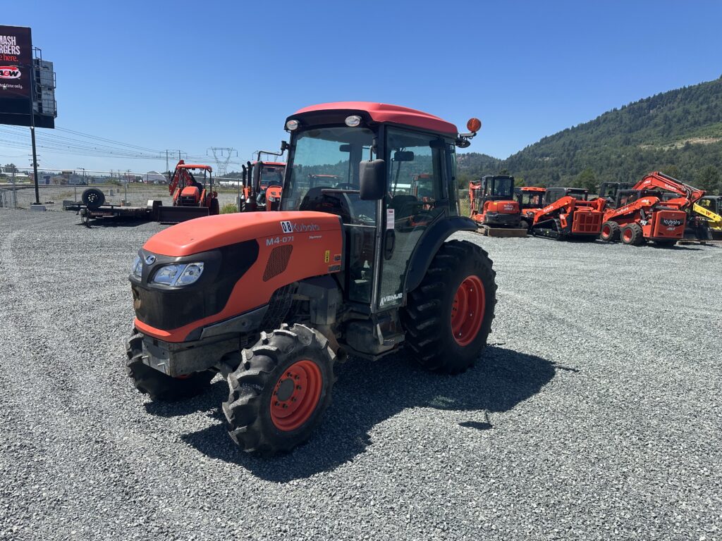 2021 Kubota M4N-071HDCC12 5