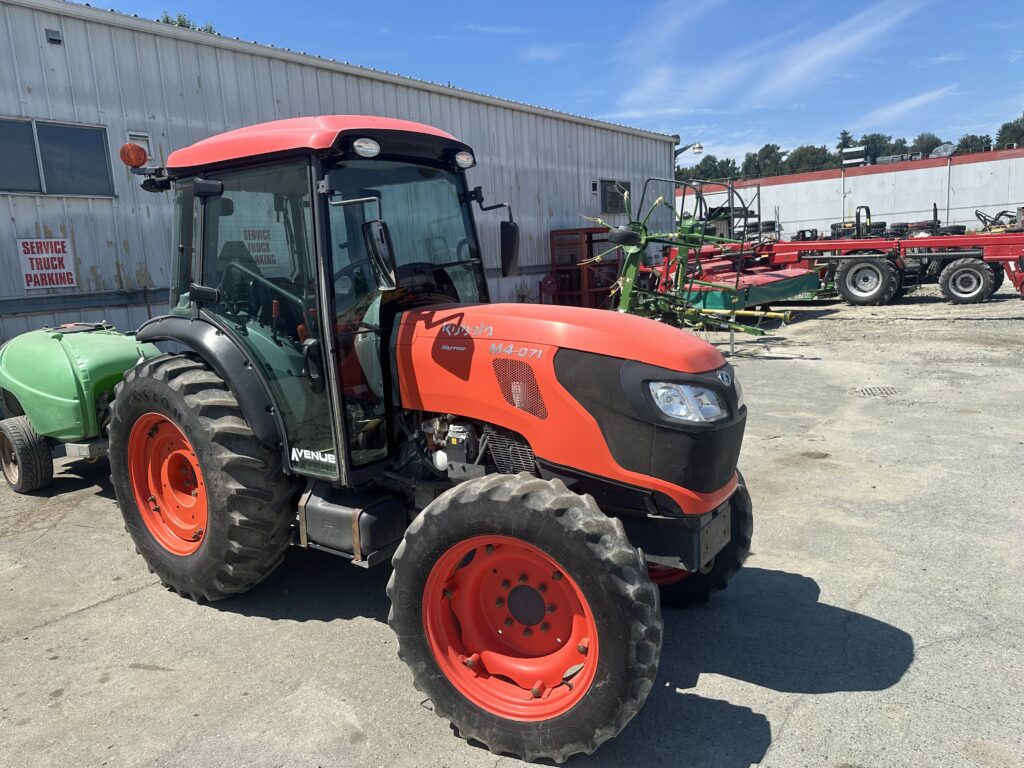 2022 Kubota M4N-071HDCC12 Tractor 3