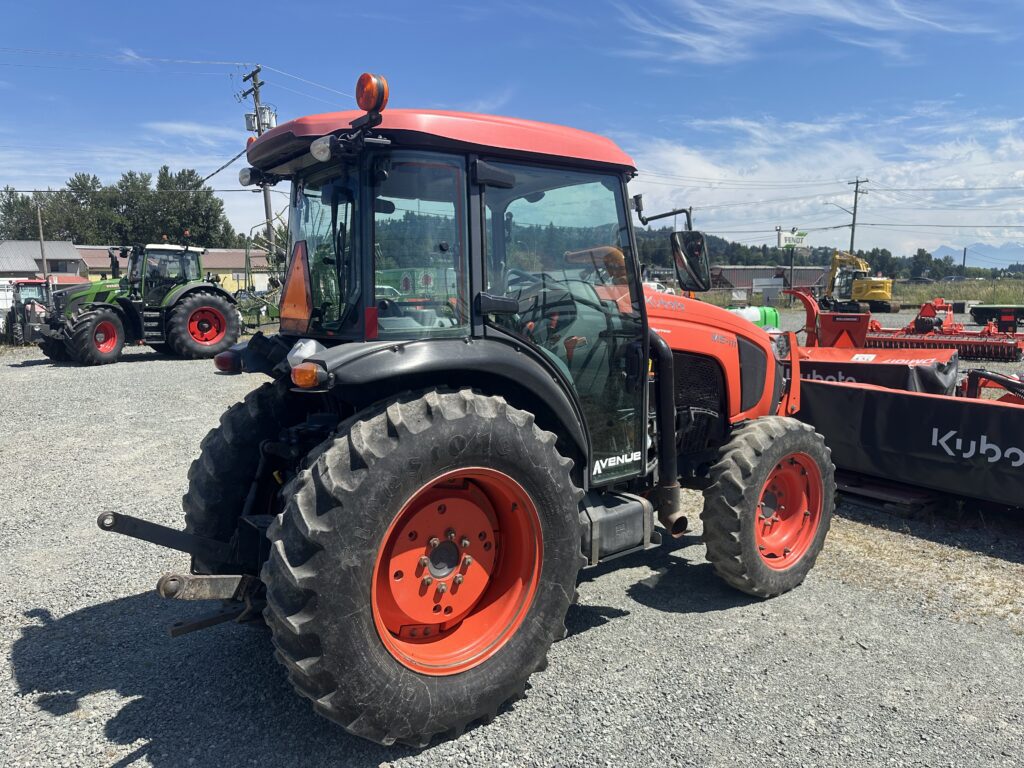 2022 Kubota M5N-111HDCC12 Tractor 3