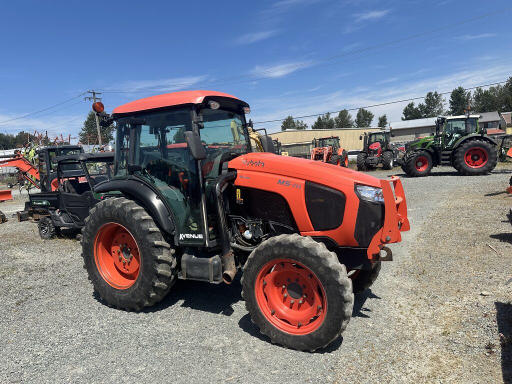 2022 Kubota M5N-111HDCC12 Tractor 4