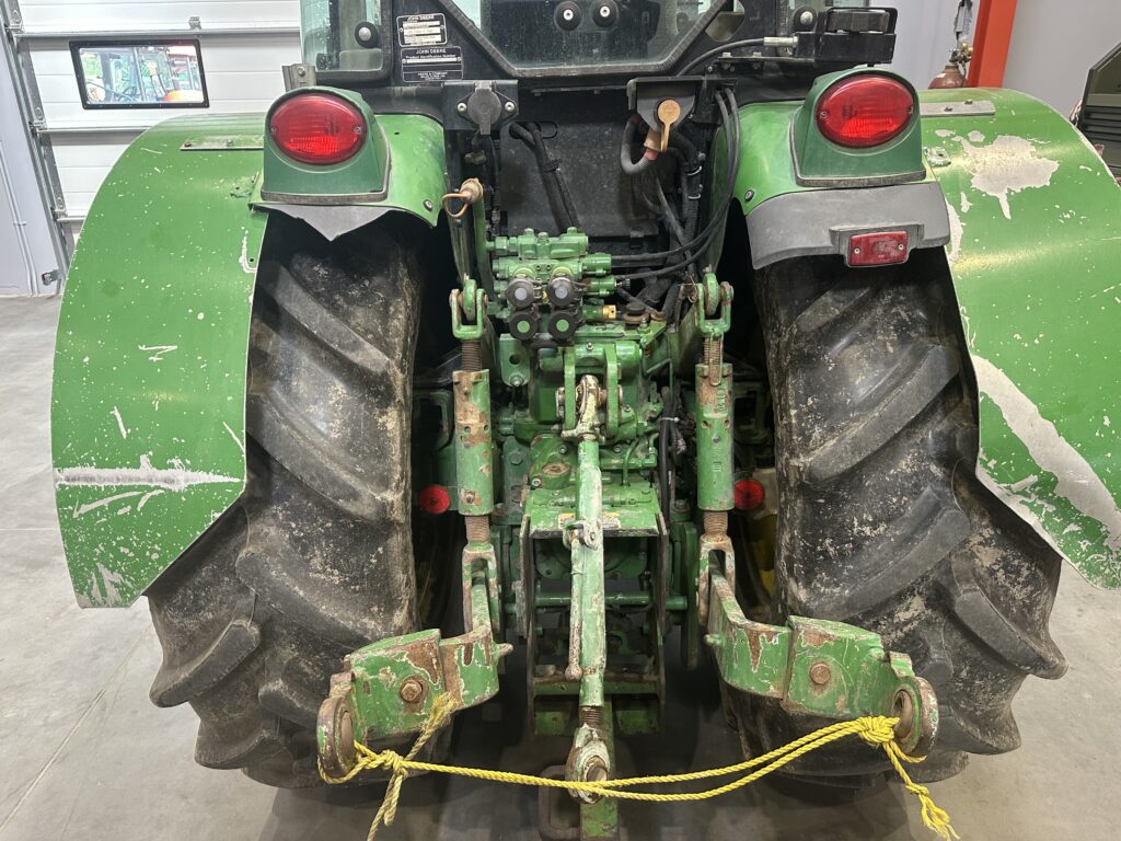 2017 JOhn Deere 5075GV Tractor 2
