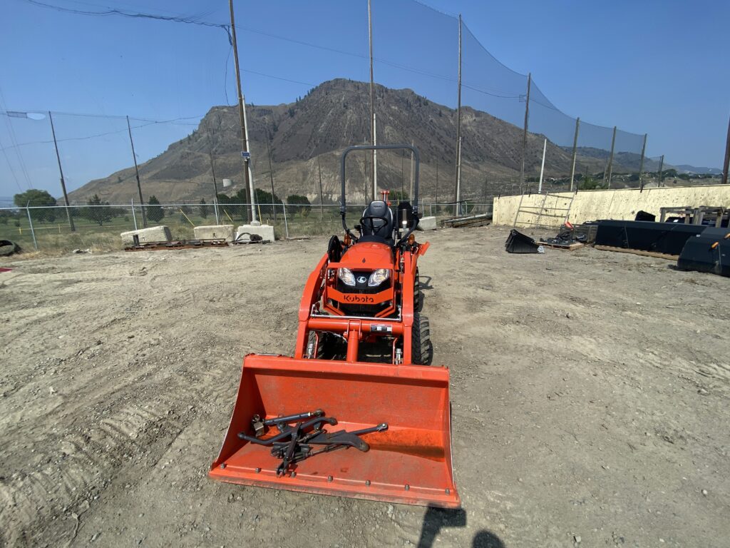 2025 Kubota BX23s-1 Tractor/backhoe 1
