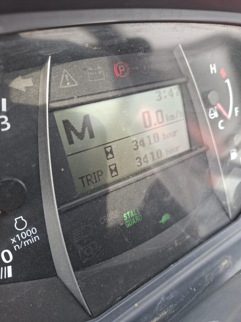 2016 Kubota L4760HST 6
