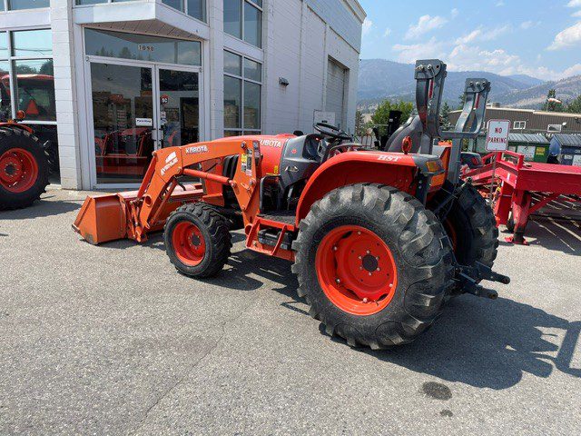 2016 Kubota L4760HST 3