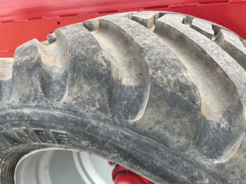 2020 Anderson RBM2000 self-loading round bale carrier 6