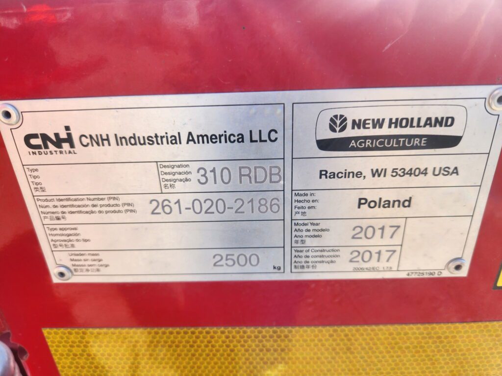 2017 New Holland 310R Discbine 4