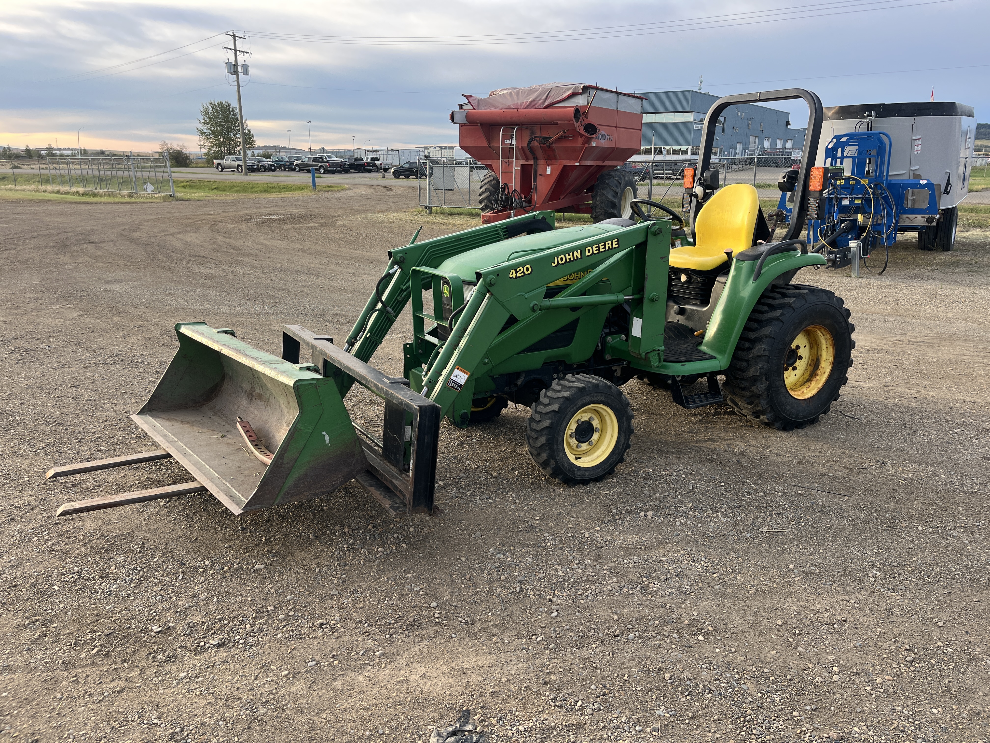 2002 John Deere 4210 tractor