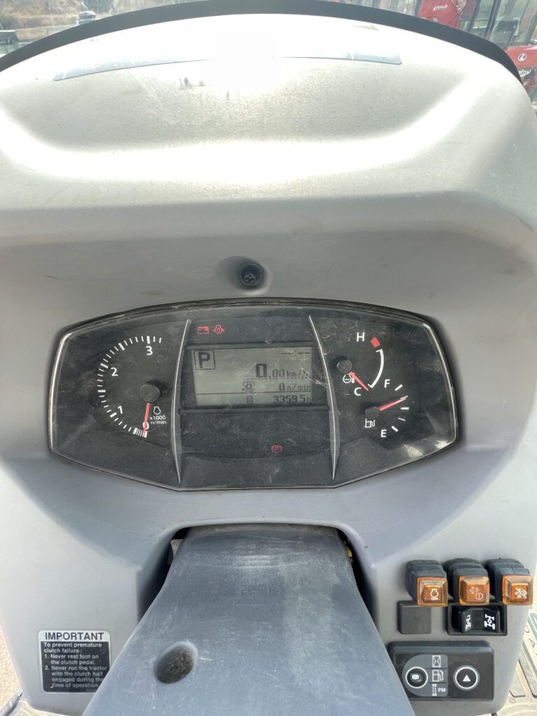Kubota M4N-071HDCC12 Tractor 5