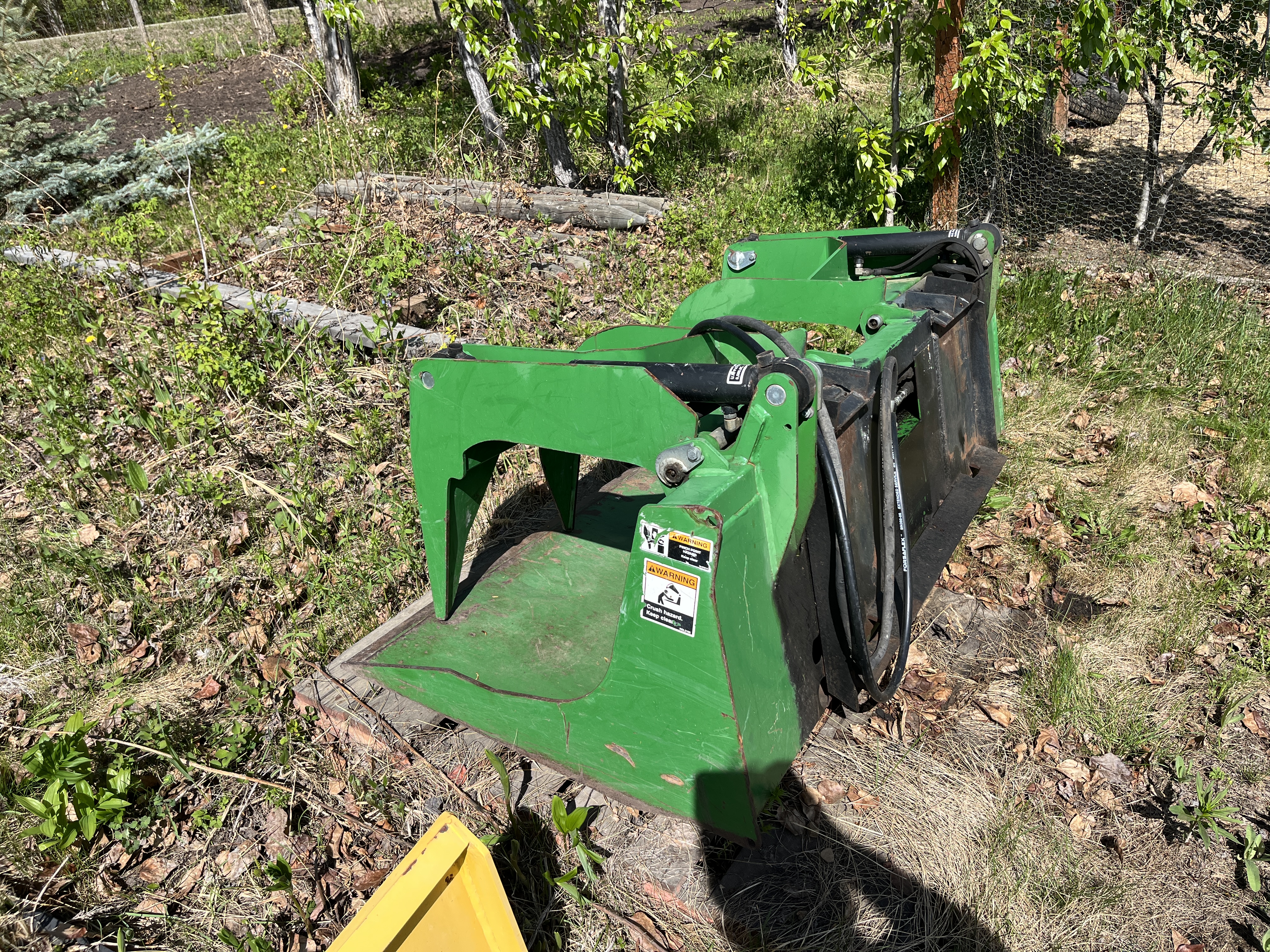 Frontier Scrap Grapple Bucket 1