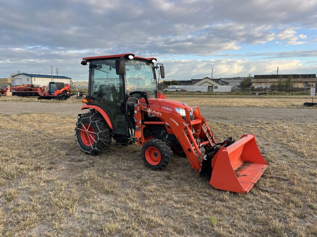2023 Kubota LX2610 tractor 2