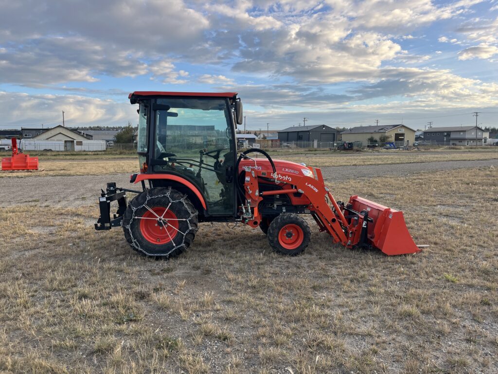 2023 Kubota LX2610 tractor 3