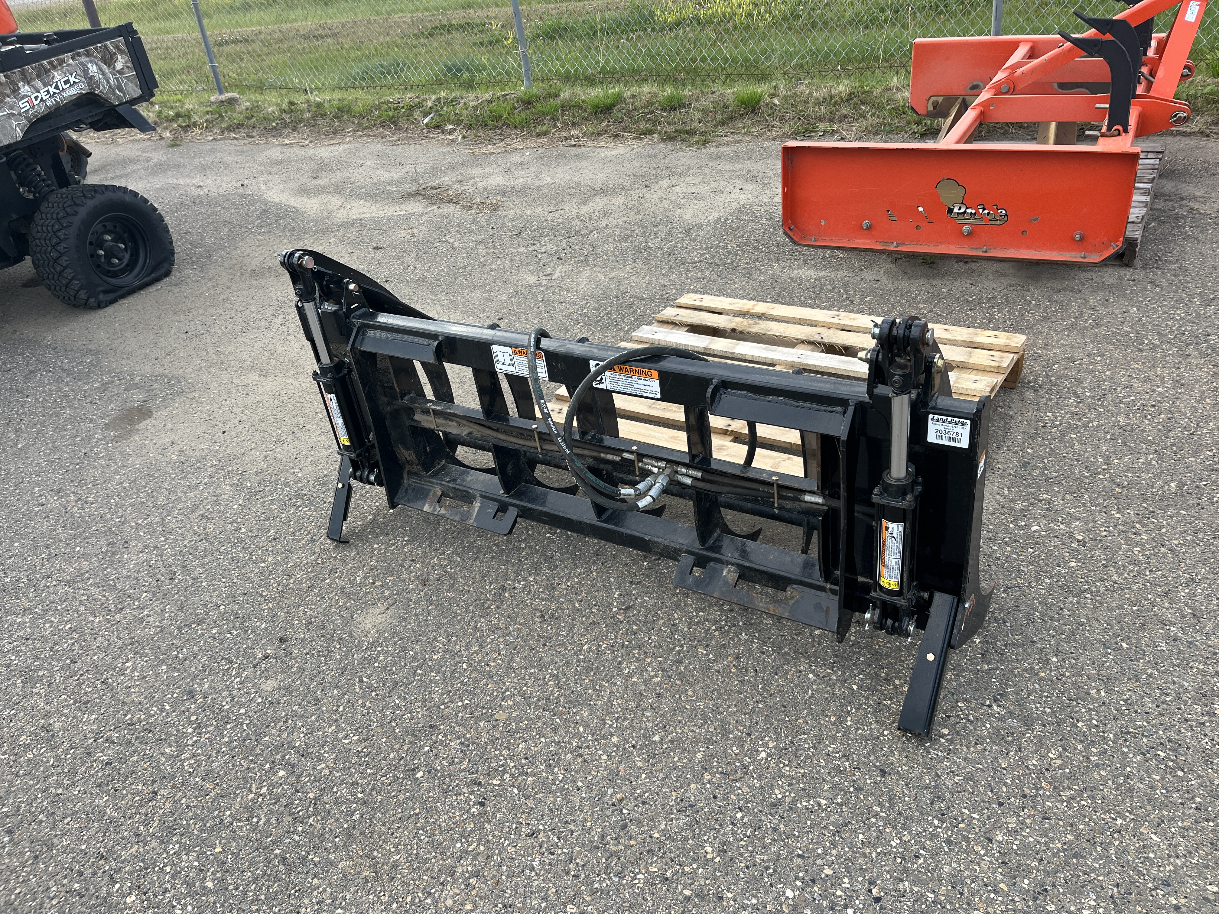 Land Pride SGC0660 Claw Grapple 1