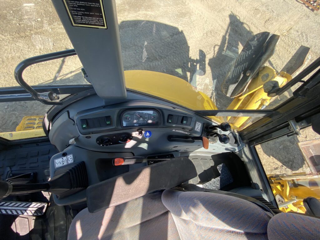 2003 New Holland LB75B Tractor/Loader/Backhoe 6