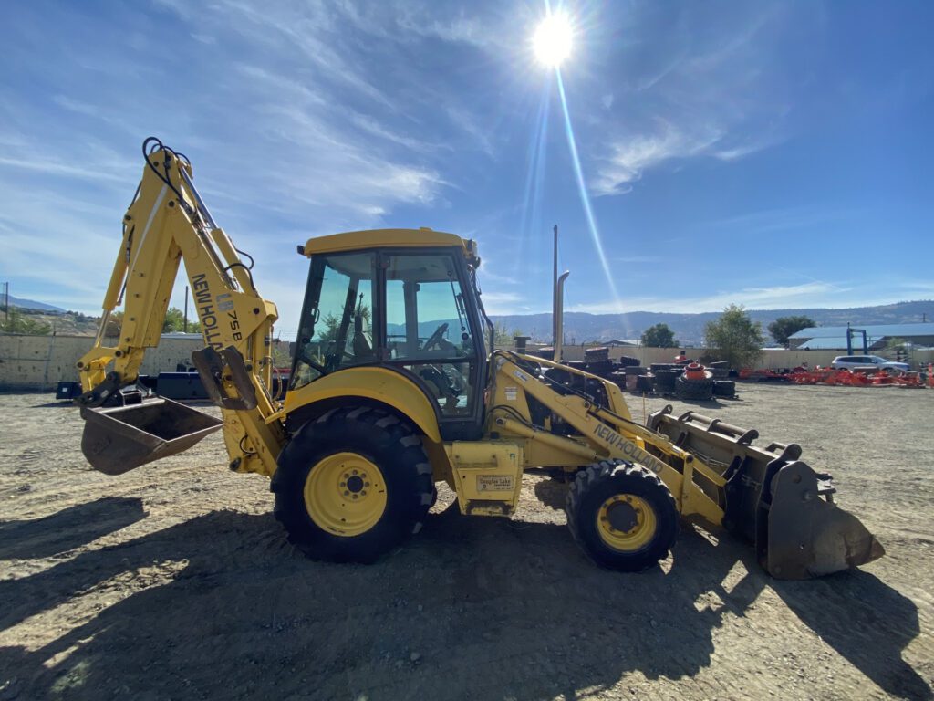 2003 New Holland LB75B Tractor/Loader/Backhoe