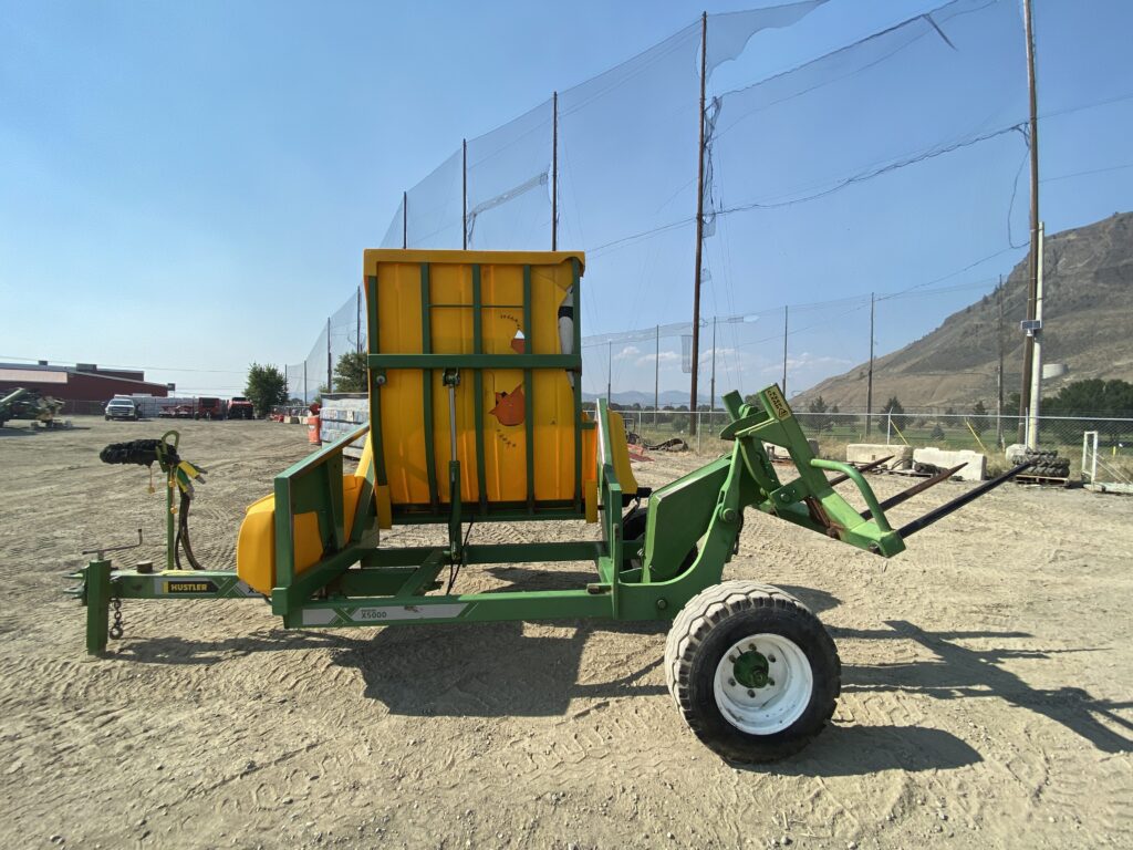 2015 Hustler CHX5000 trailer bale feeder