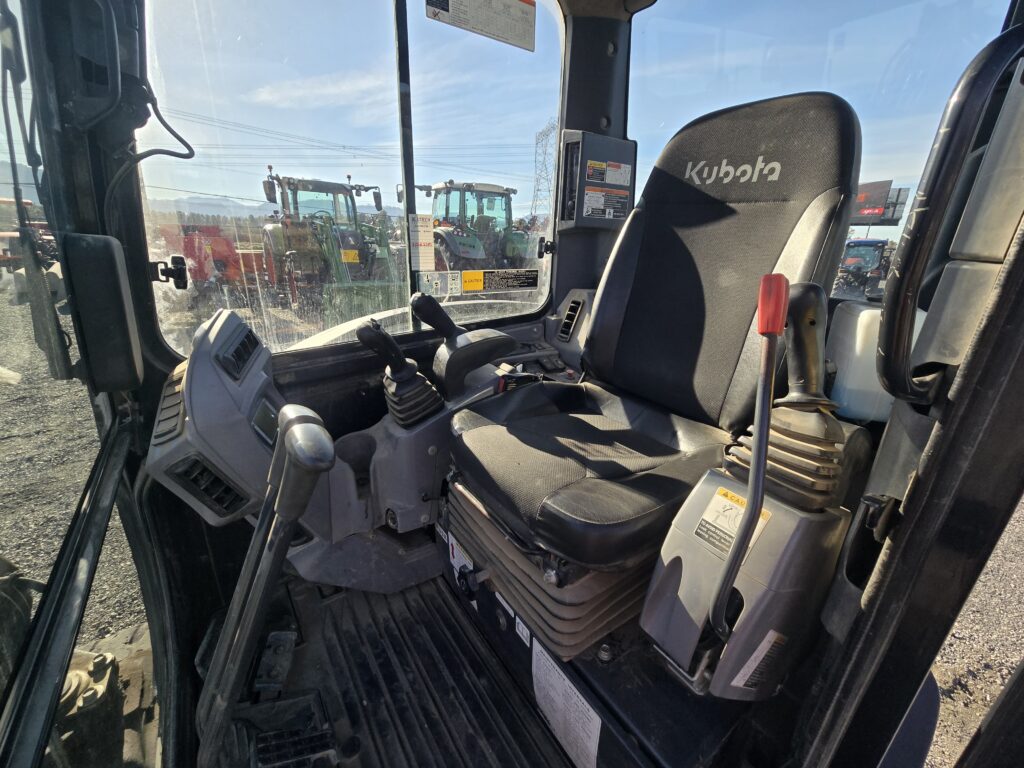 2018 Kubota KX040-4GTA Excavator with 6-Way Dozer Blade 8