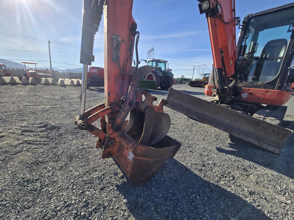 2018 Kubota KX040-4GTA Excavator with 6-Way Dozer Blade 7