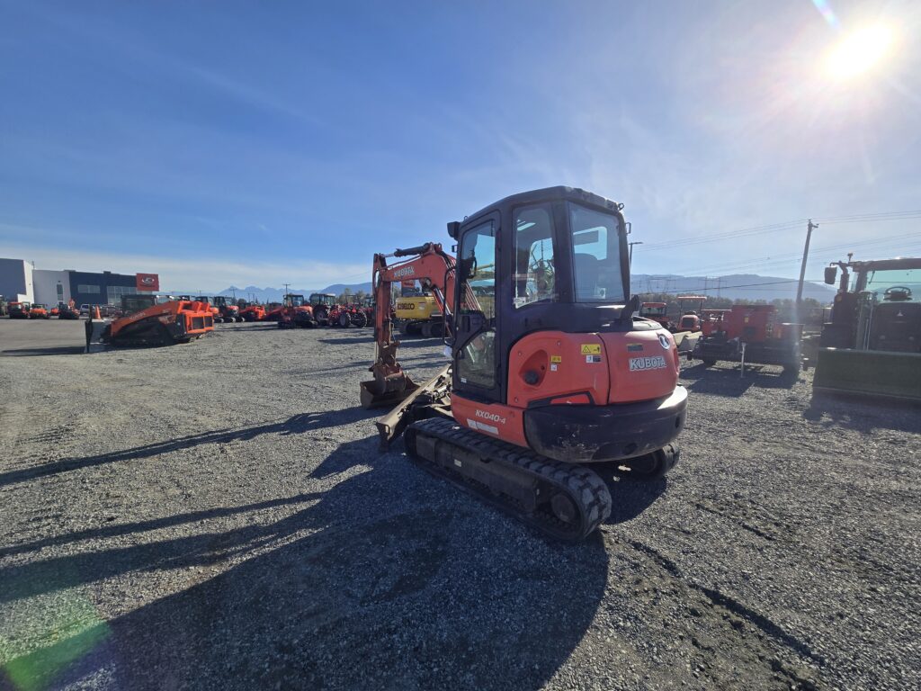 2018 Kubota KX040-4GTA Excavator with 6-Way Dozer Blade 2