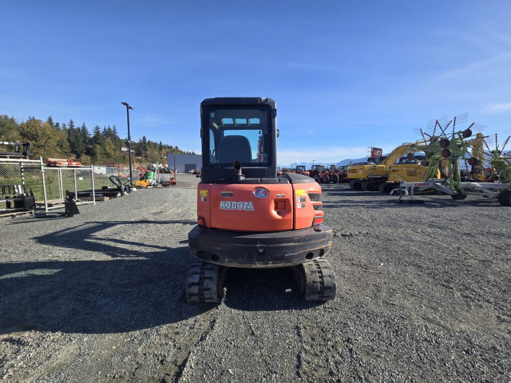 2018 Kubota KX040-4GTA Excavator with 6-Way Dozer Blade 3