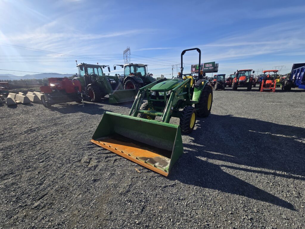 2019 John Deere 4044M Tractor with Loader 7