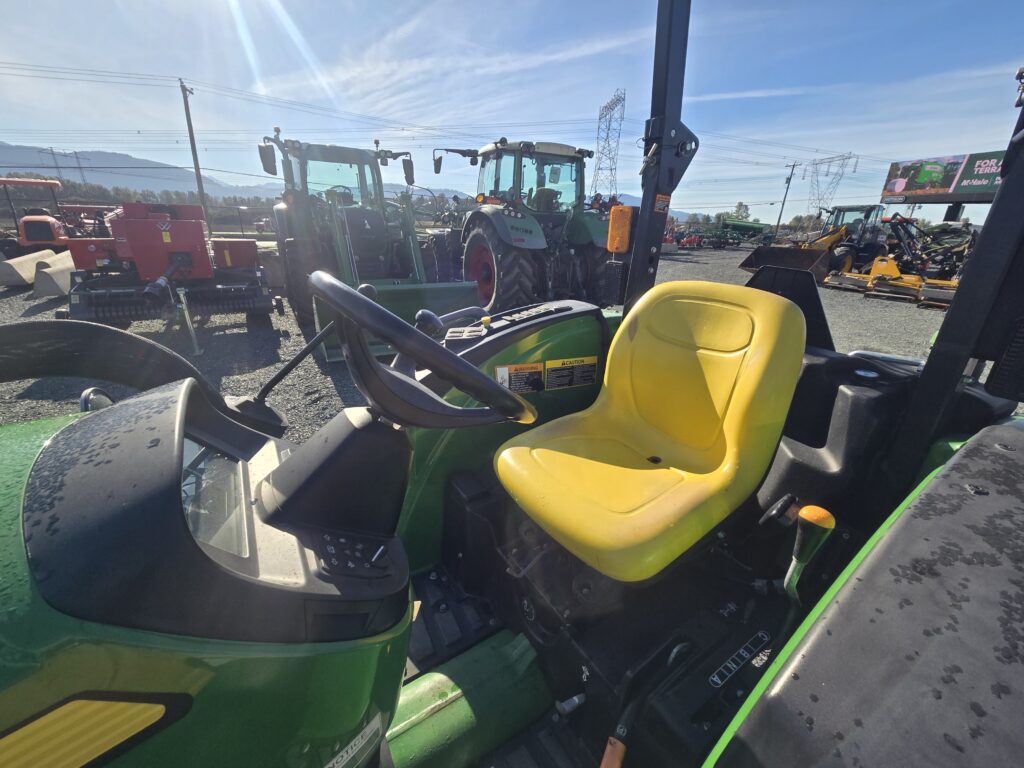 2019 John Deere 4044M Tractor with Loader 8