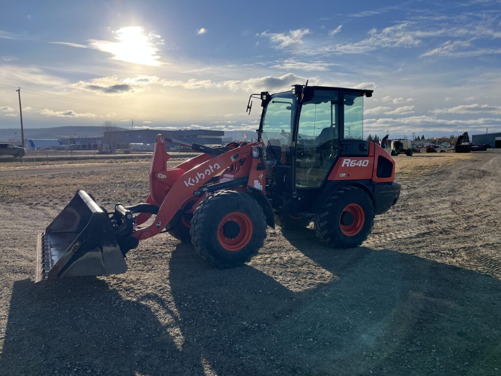2022 Kubota  R640  Wheel Loader 11