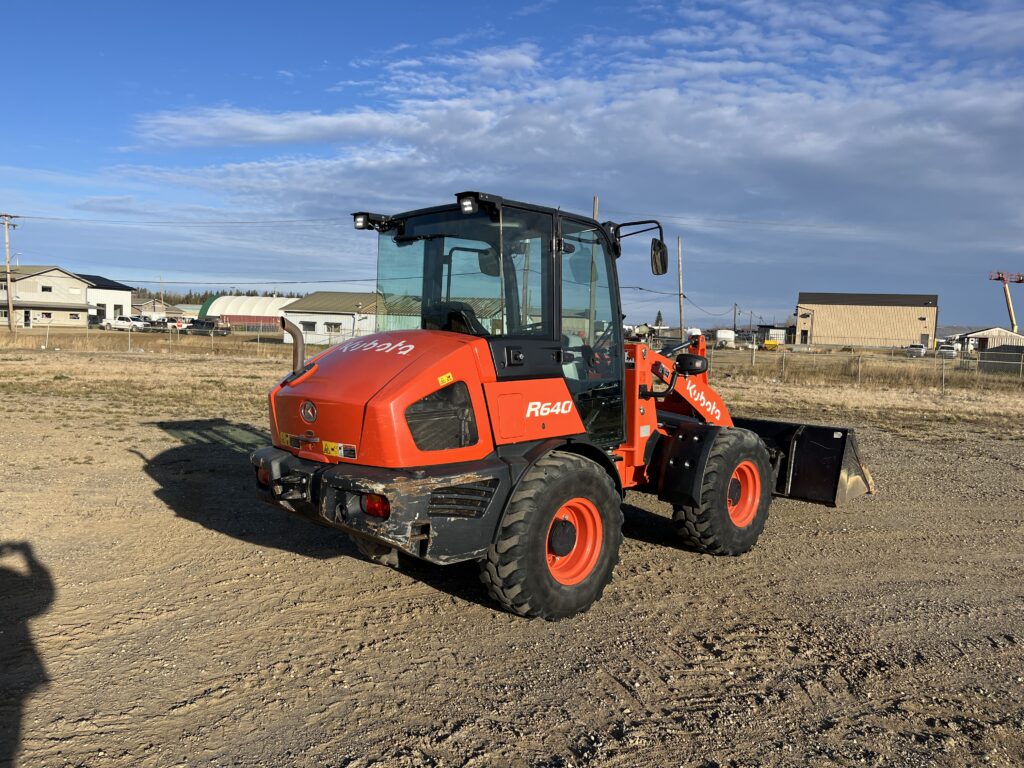 2022 Kubota  R640  Wheel Loader 1