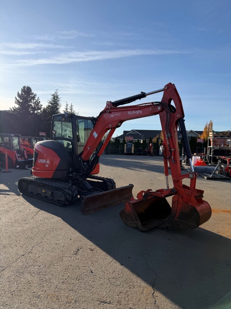 2023 U55-5 w/ Angle Blade, 715 Hours 3