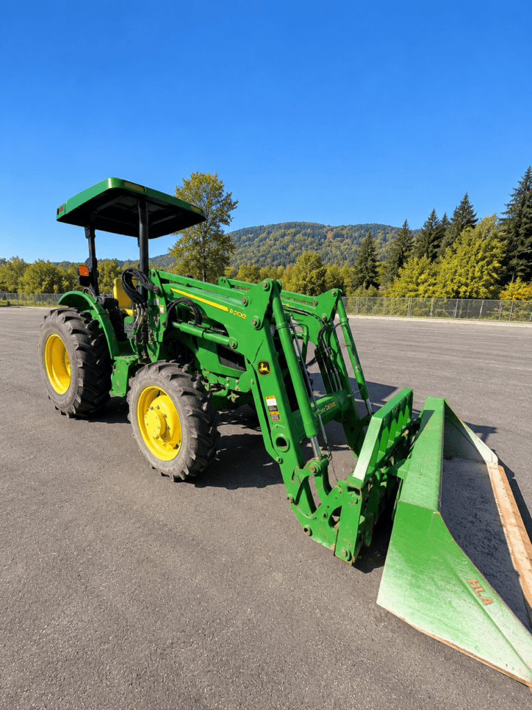 2018 John Deere 5045E 1