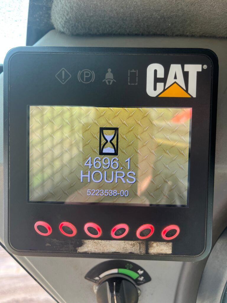 2013 CAT 259D track loader 9