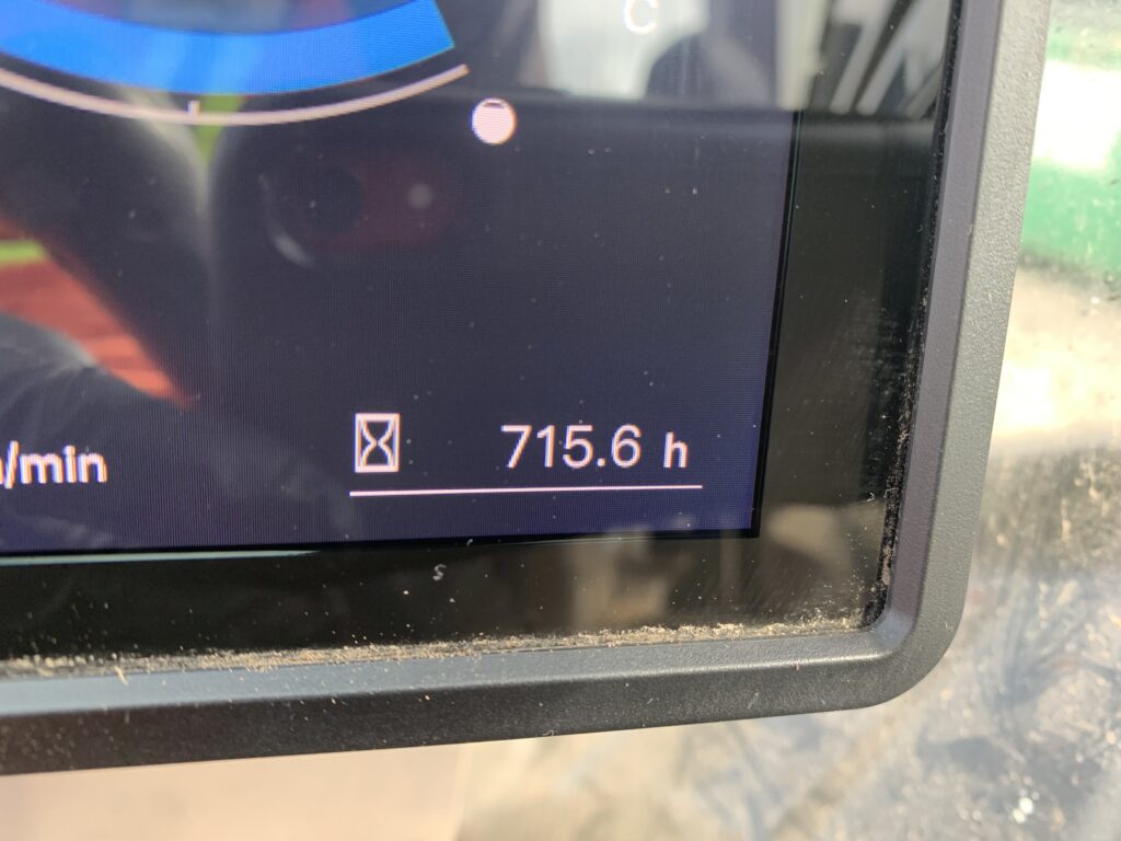 2023 U55-5 w/ Angle Blade, 715 Hours 4