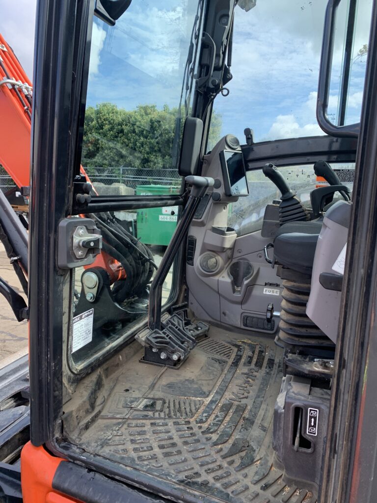 2023 U55-5 w/ Angle Blade, 715 Hours 8