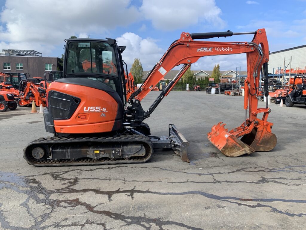 2023 U55-5 w/ Angle Blade, 715 Hours 3