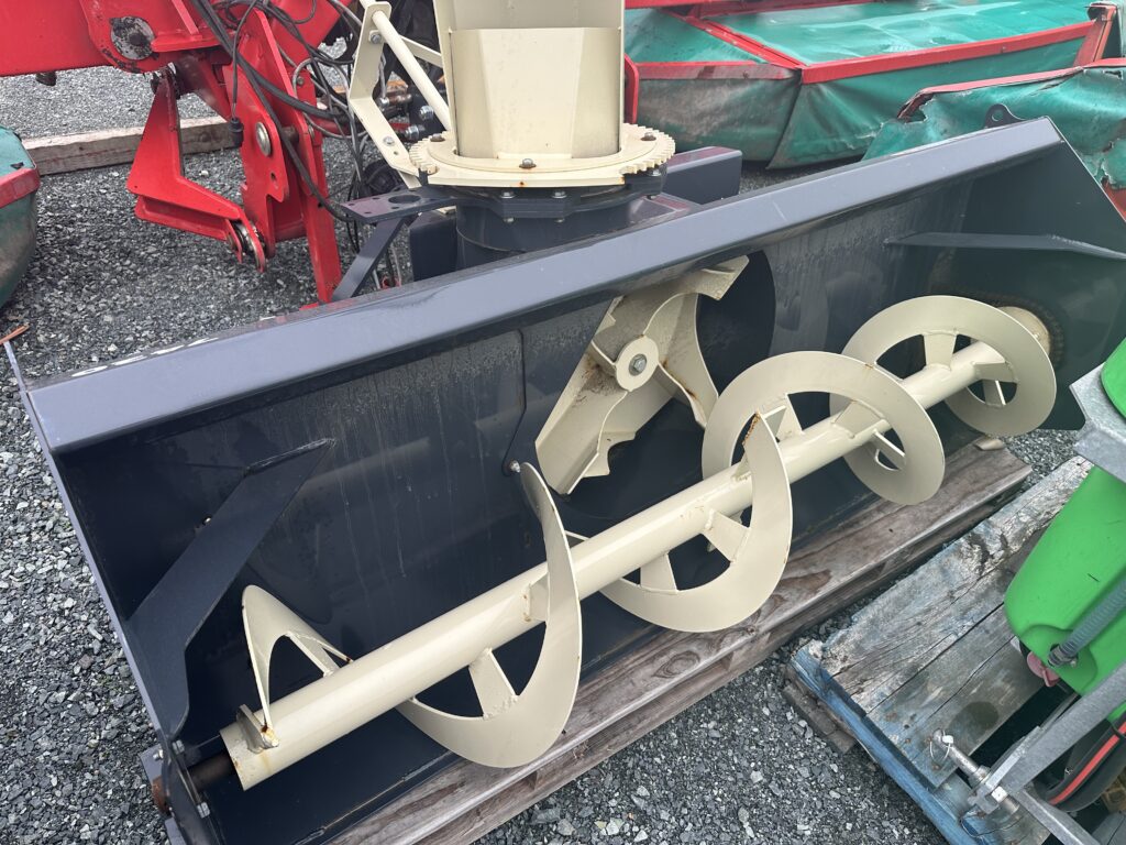 2021 Farm king Y740 Snow blower